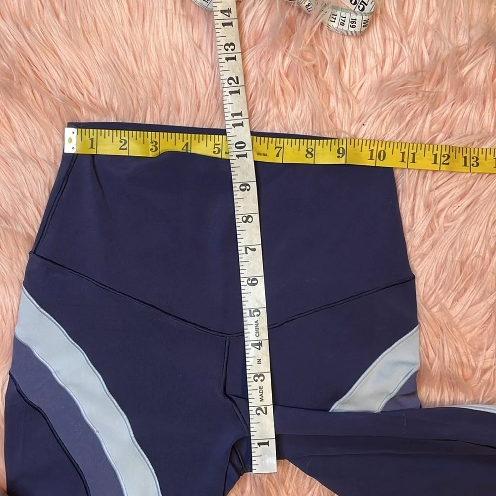 Aerie Chill Play Move Blue & White Striped High Rise Leggings Size Small‎
